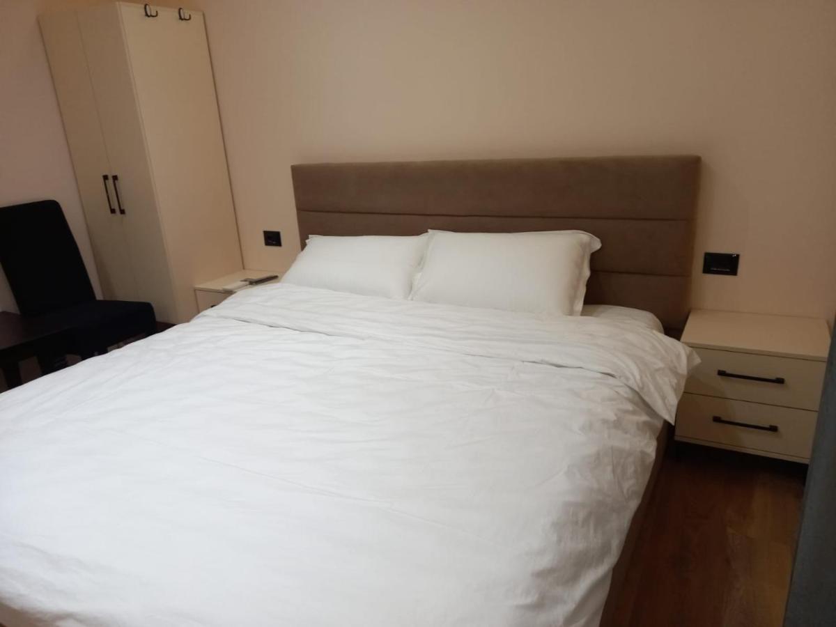Djakbe Hotel Τίρανα Εξωτερικό φωτογραφία